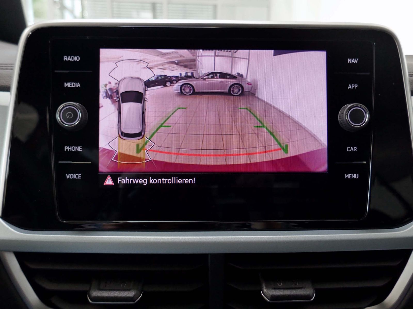 Fahrzeugabbildung Volkswagen T-Roc GOAL 1.5 TSI DSG | LED AHK RFK ACC