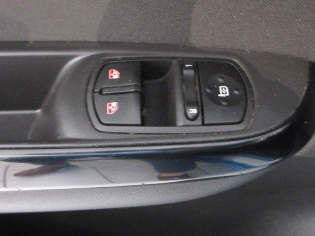 Fahrzeugabbildung Opel Corsa E 120 Years 1.4 66KW NAVI/LED/PDC/TEMP/ALU