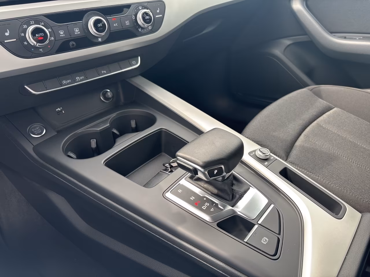 Audi A4 Avant 35 TDI S tronic S line LED Navi APS SHZ, миниатюра 23