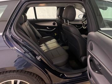 Mercedes E 220 - 10