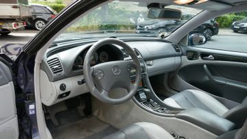 Fahrzeugabbildung Mercedes-Benz CLK 430 AVANTGARDE V8