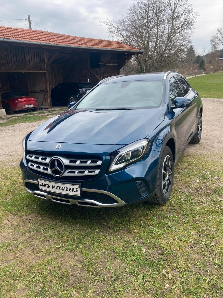 Mercedes-Benz GLA 220 d 4Matic Urban Style / NAVI / LED / WR
