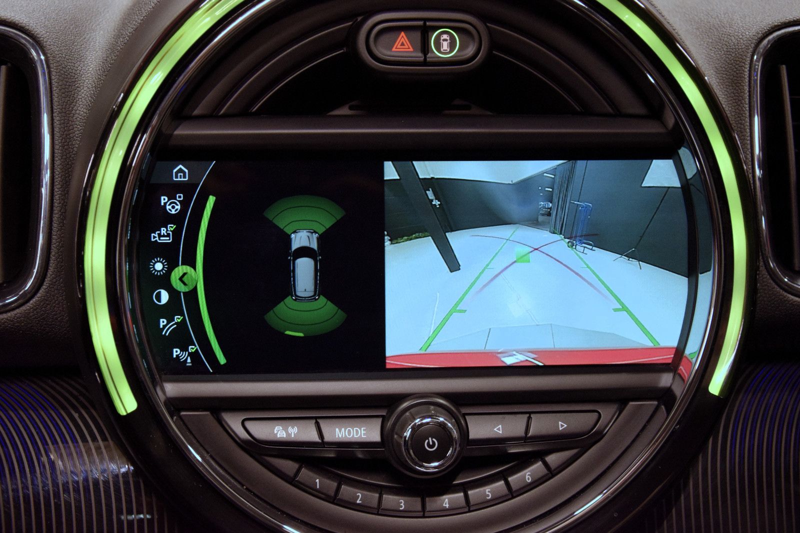 Fahrzeugabbildung MINI COOPER SD Countryman All4 Pano HuD h/k Kamera