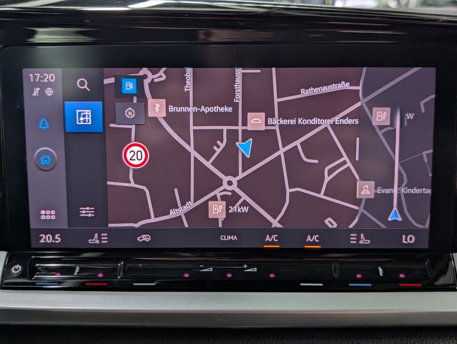 Fahrzeugabbildung Ford Tourneo Connect L2 Titanium 7-Sit Bi-LED Cam AHK