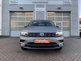 Volkswagen Tiguan 2.0TSI 4Motion Highline AHK+PANO+HUD+19LM - Volkswagen Tiguan mit Benzin-Antrieb: Vollleder, Geländewagen