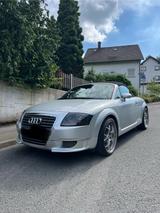 Audi TT Roadster 1.8T 132 kW - - Audi TT aus 2004: Cabrio