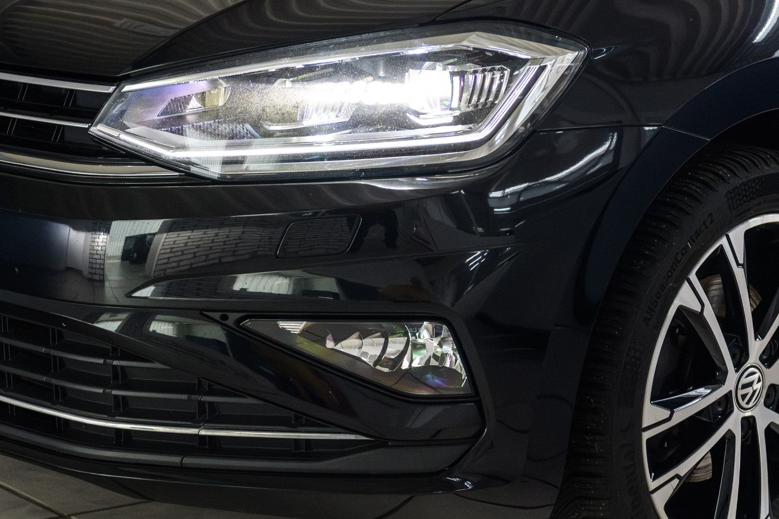 Fahrzeugabbildung Volkswagen Golf Sportsvan VII Highl+AHK+LED+GRA+SHZ+ALUFELG