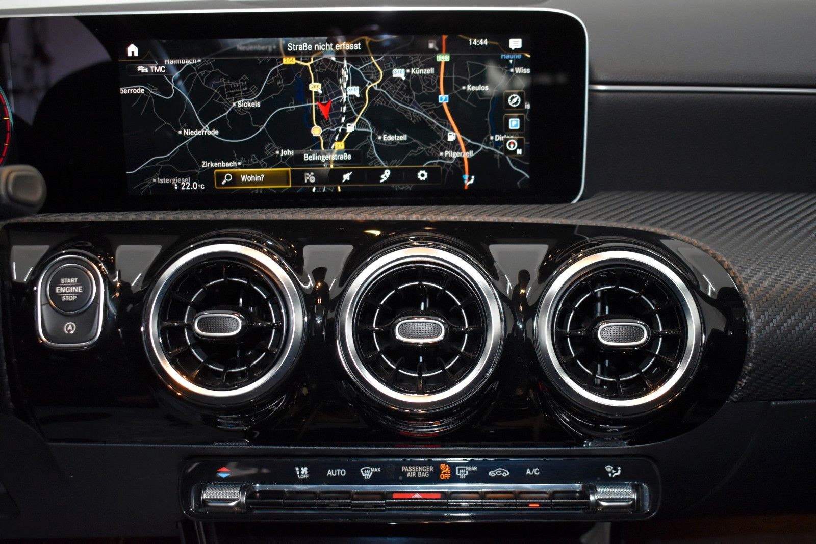 Fahrzeugabbildung Mercedes-Benz A 180d T.Leder,Navi,LED,SH,Panorama