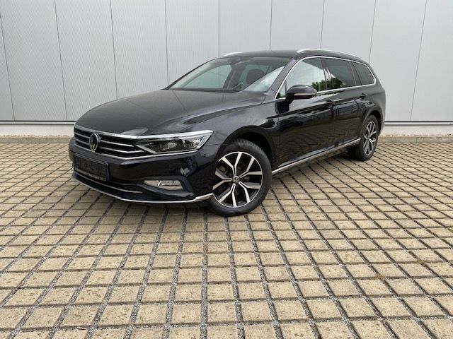 Passat Variant 2.0 TDI Elegance AHK/MATRIX/17-ZO