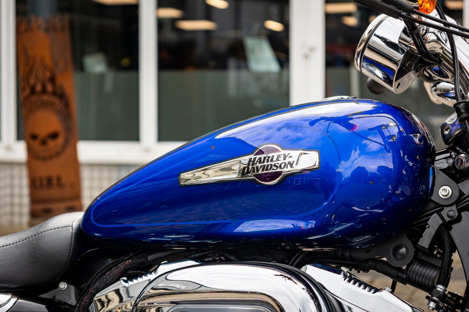 Fahrzeugabbildung Harley-Davidson Sportster XL1200C Custom - JEKILL&HYDE -