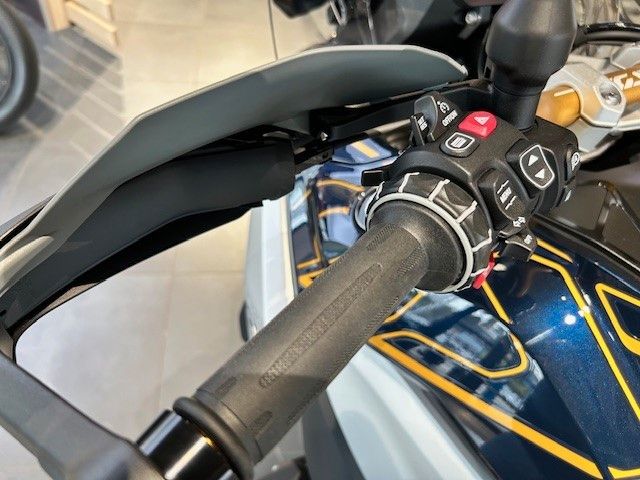 Fahrzeugabbildung BMW R1300GS ASA Option 719