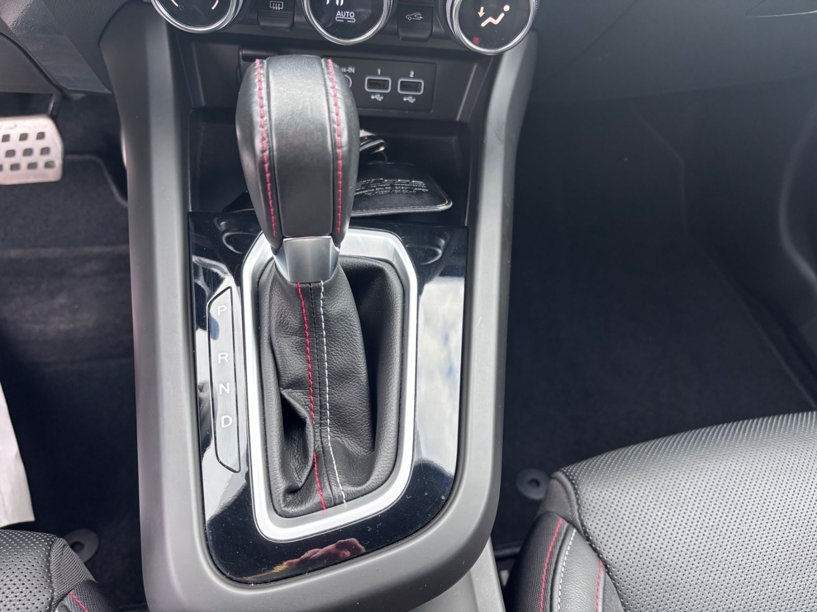 Fahrzeugabbildung Renault Arkana R.S. Line AUTOMATIK