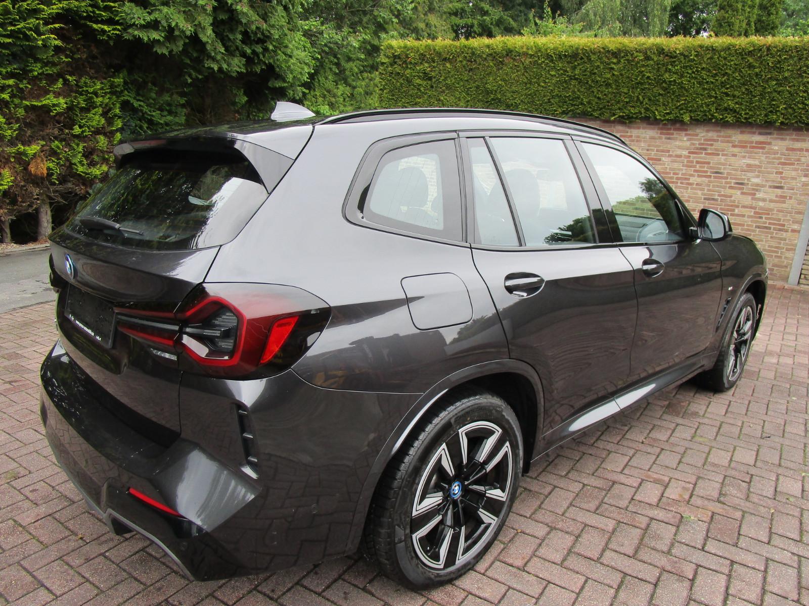 BMW iX3 Inspiring 03-2025