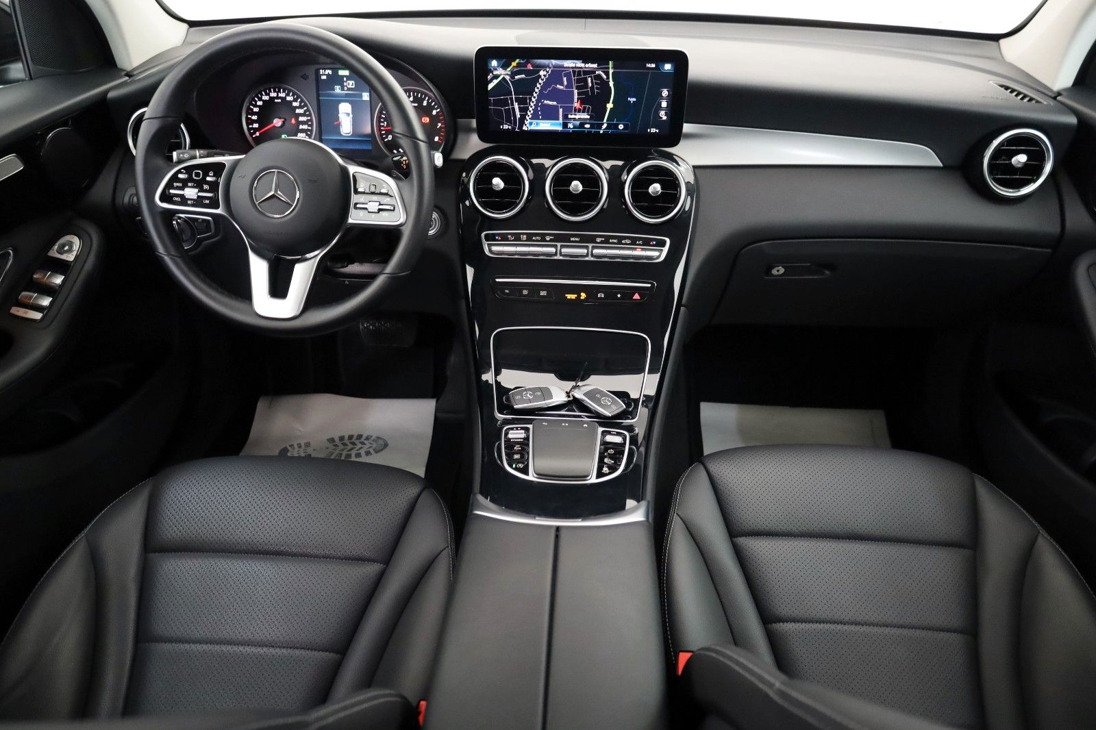 Fahrzeugabbildung Mercedes-Benz GLC 200 4M,Leder,Navi,LED,Kamera,AHK elek.,SR+WR