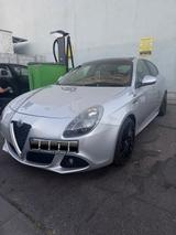 Alfa Romeo Giulietta 1.8 TBi 16V Quadrifoglio Verde Qua... - silberne Alfa Romeo Giulietta
