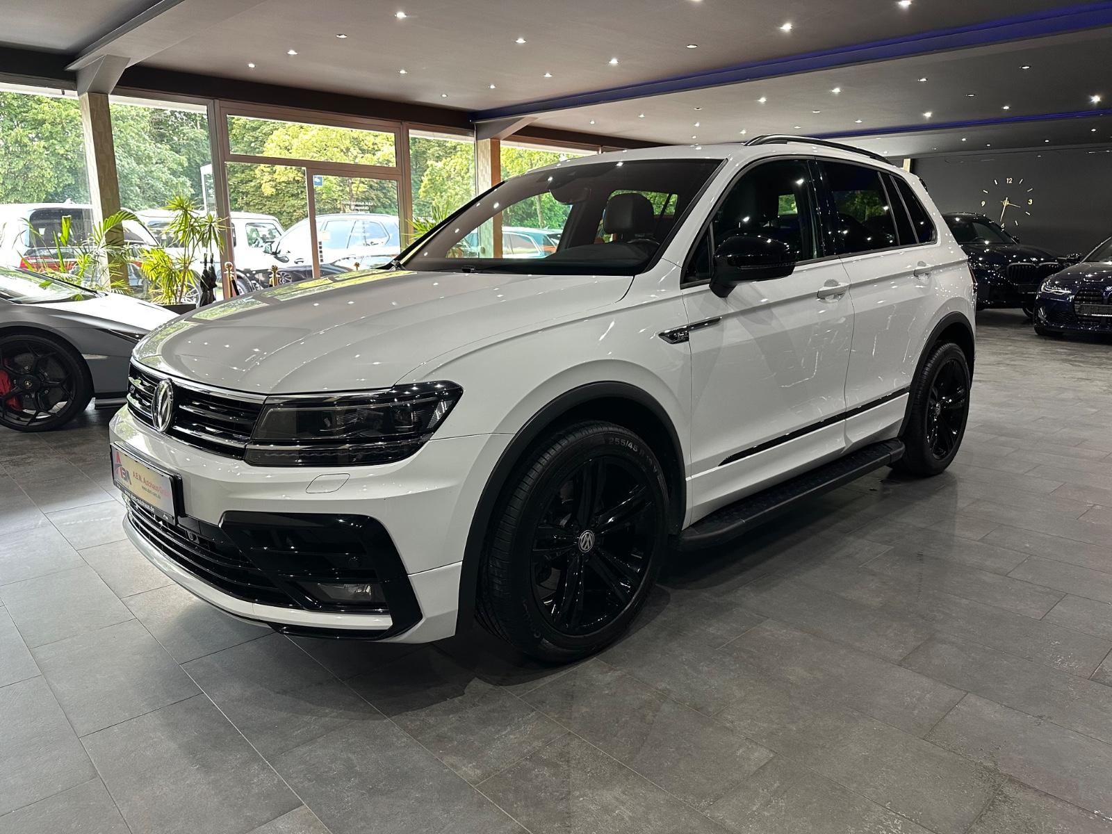 Volkswagen Tiguan 2.0 TDI R-Line 4Motion DSG /PANORAMA/ LED