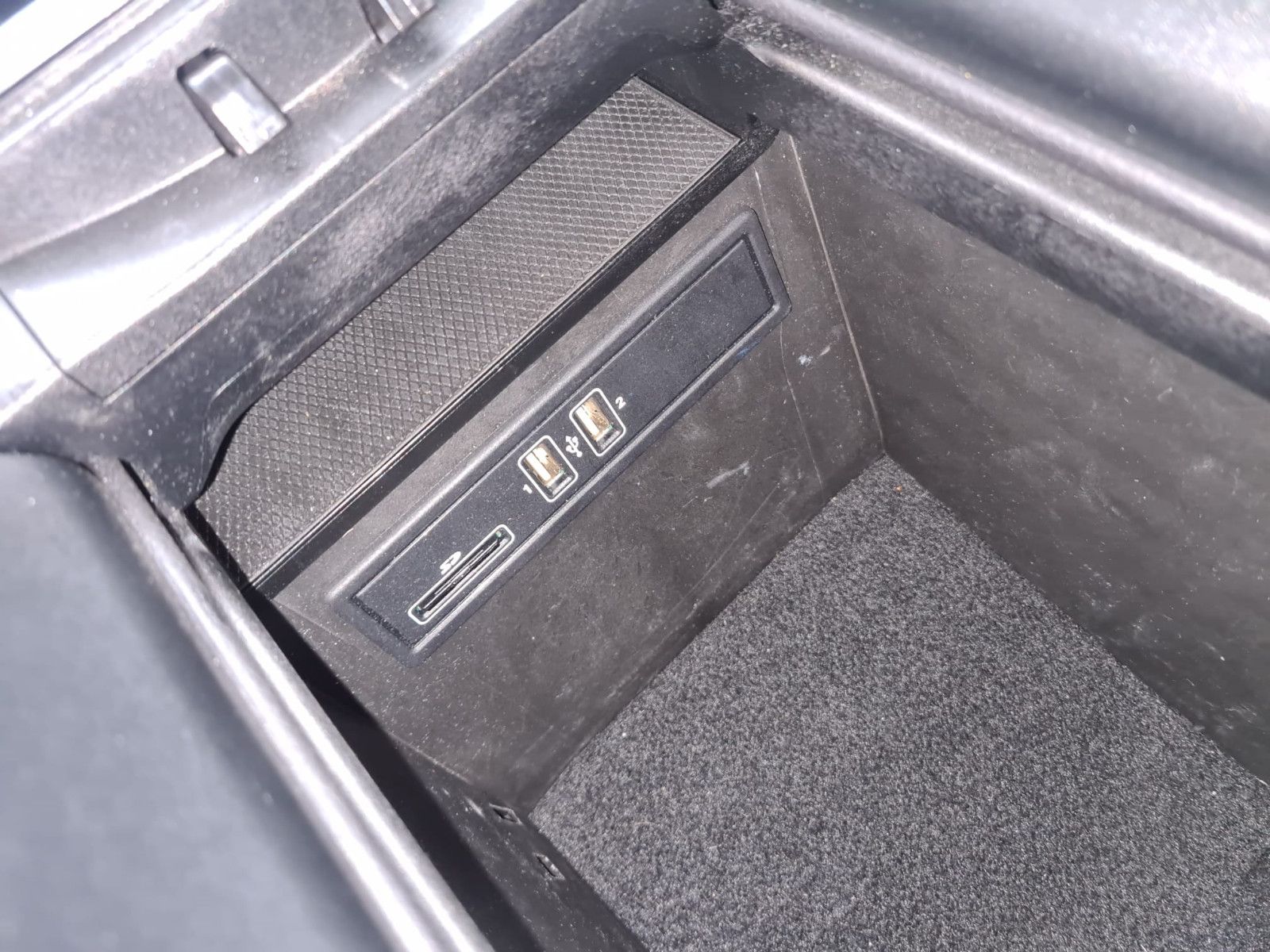 Fahrzeugabbildung Mercedes-Benz GLC 220 4Matic/LEDER/NAVI/SCHECKHEFT
