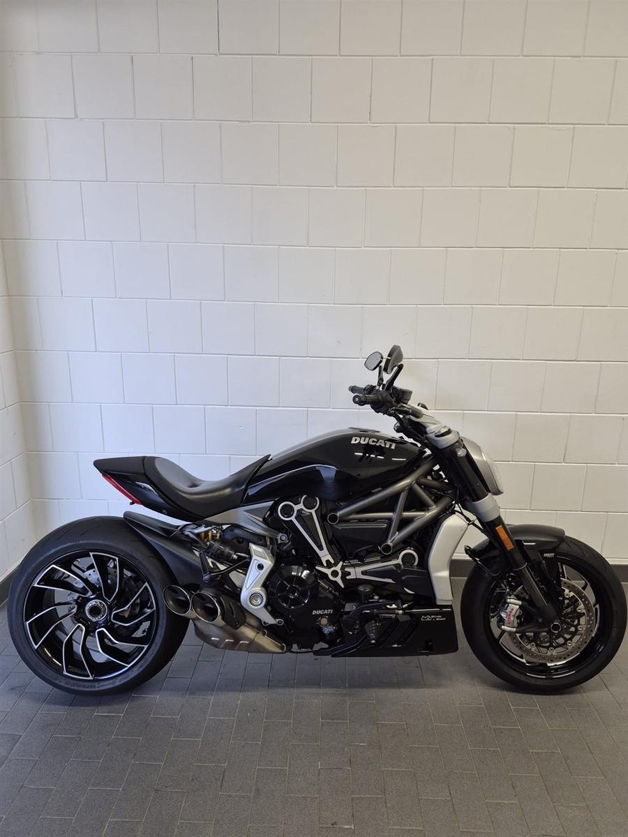 Ducati XDiavel S X Diavel S