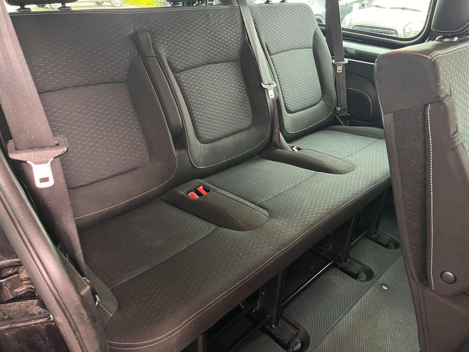 Fahrzeugabbildung Opel Vivaro B  Kombi L2H1  2,9t
