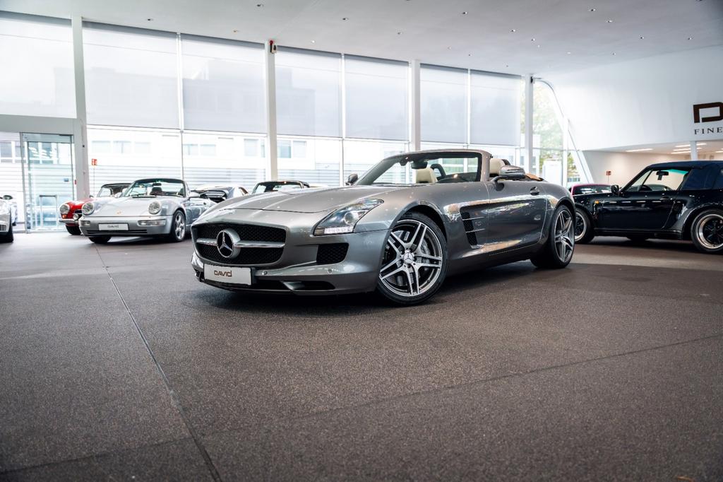 Mercedes-Benz SLS AMG