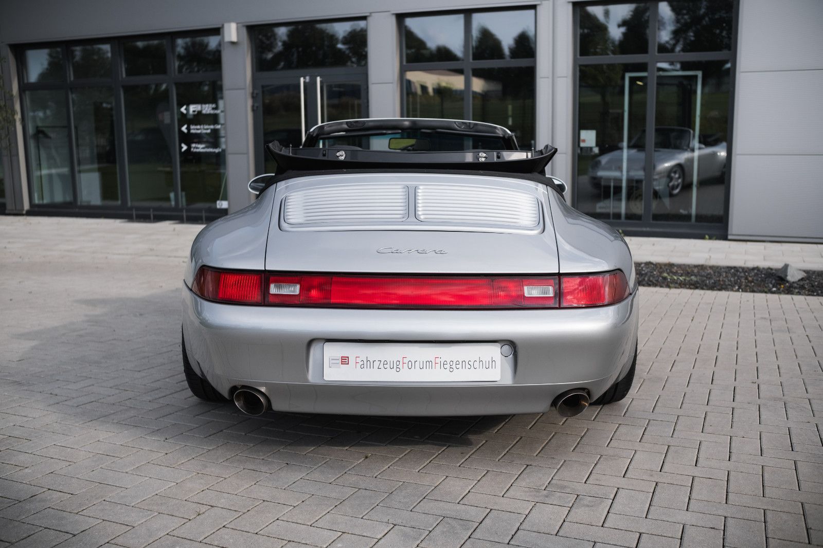 Fahrzeugabbildung Porsche 993/911 Carrera2 Cabriolet-erst 32.700km.