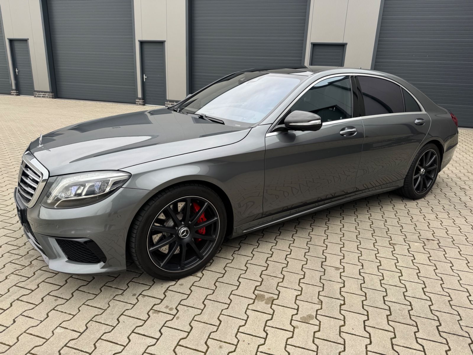MERCEDES-BENZ S 63 AMG Mercedes-AMG S 63 4MATIC L AMG