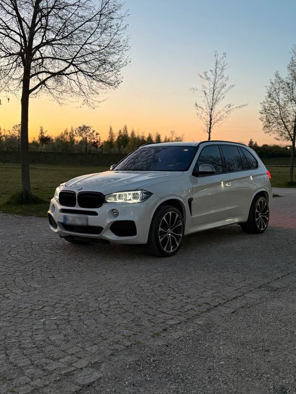 Image of BMW X5 M50