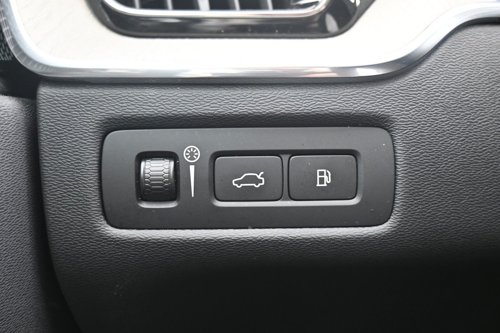 Fahrzeugabbildung Volvo XC60 Inscription T6 PHEV AWD*Luft*HUD*360°*STHZG