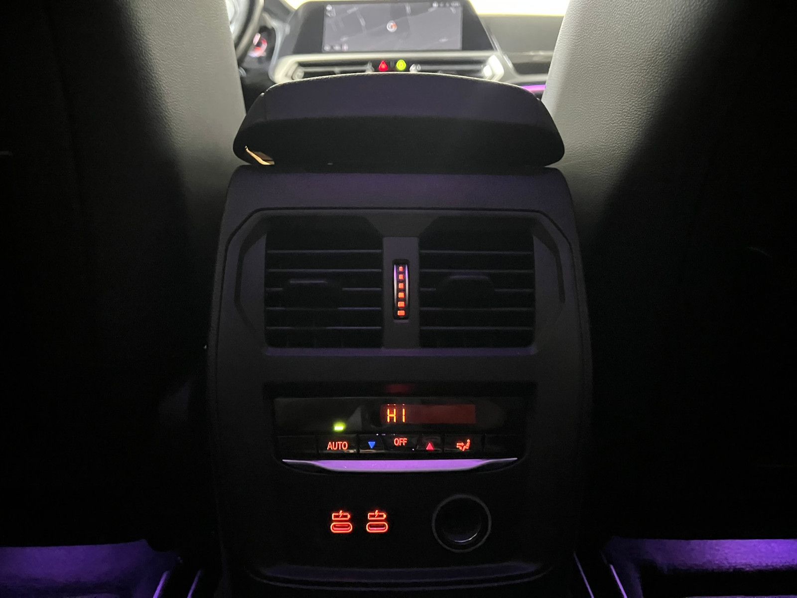 Fahrzeugabbildung BMW 330 i M SPORT PAKET/AMBI/LASER/DRAVITGRAU/DE FZG