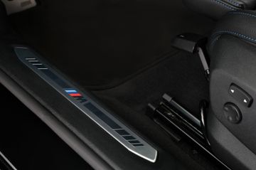 BMW 118i DKG M Sport Shadow Business Paket Apple 18"