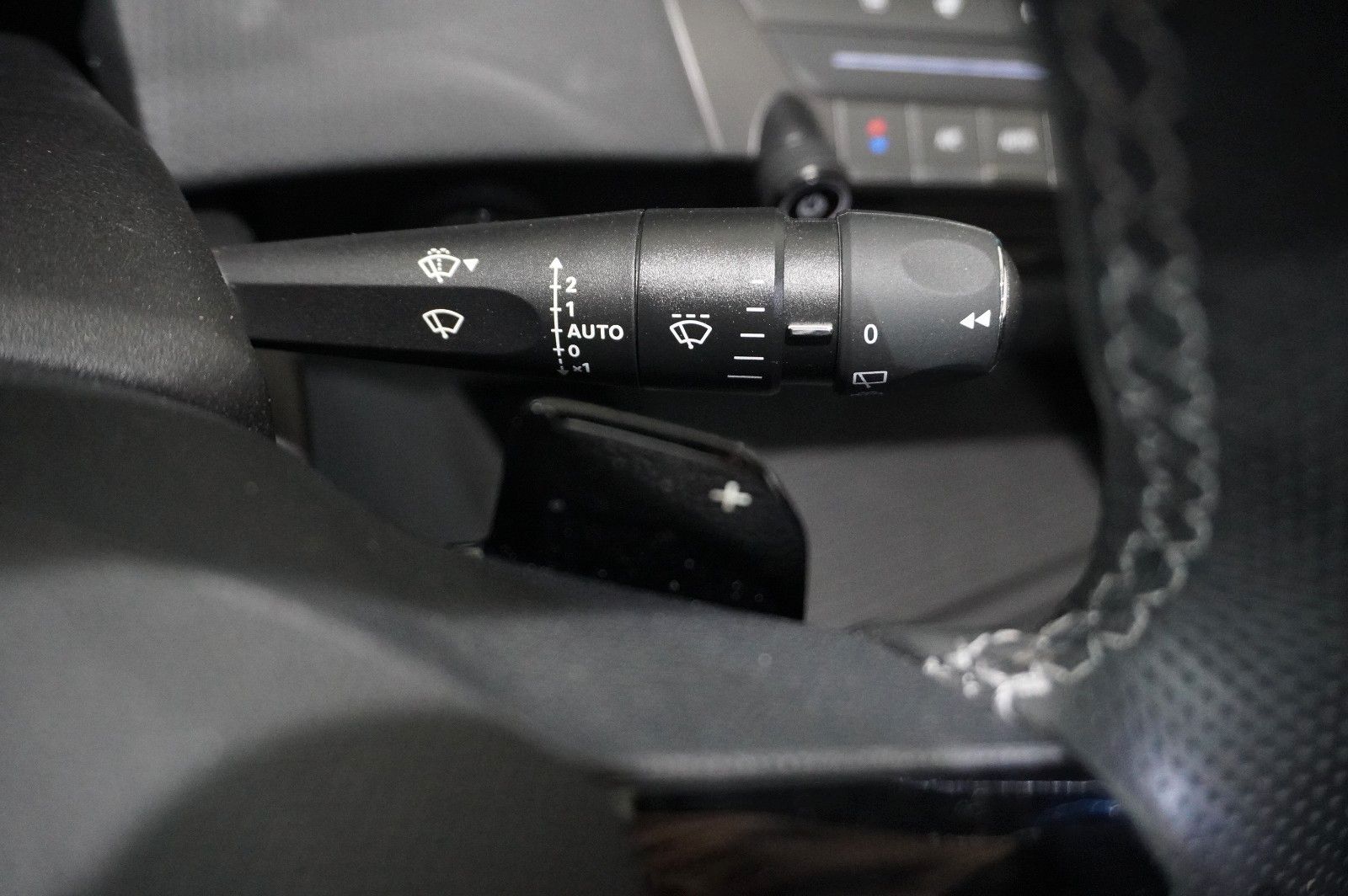 Fahrzeugabbildung Opel Astra L Lim. 1.6 HYBRID ULTIMATE NAVI/360°/HUD