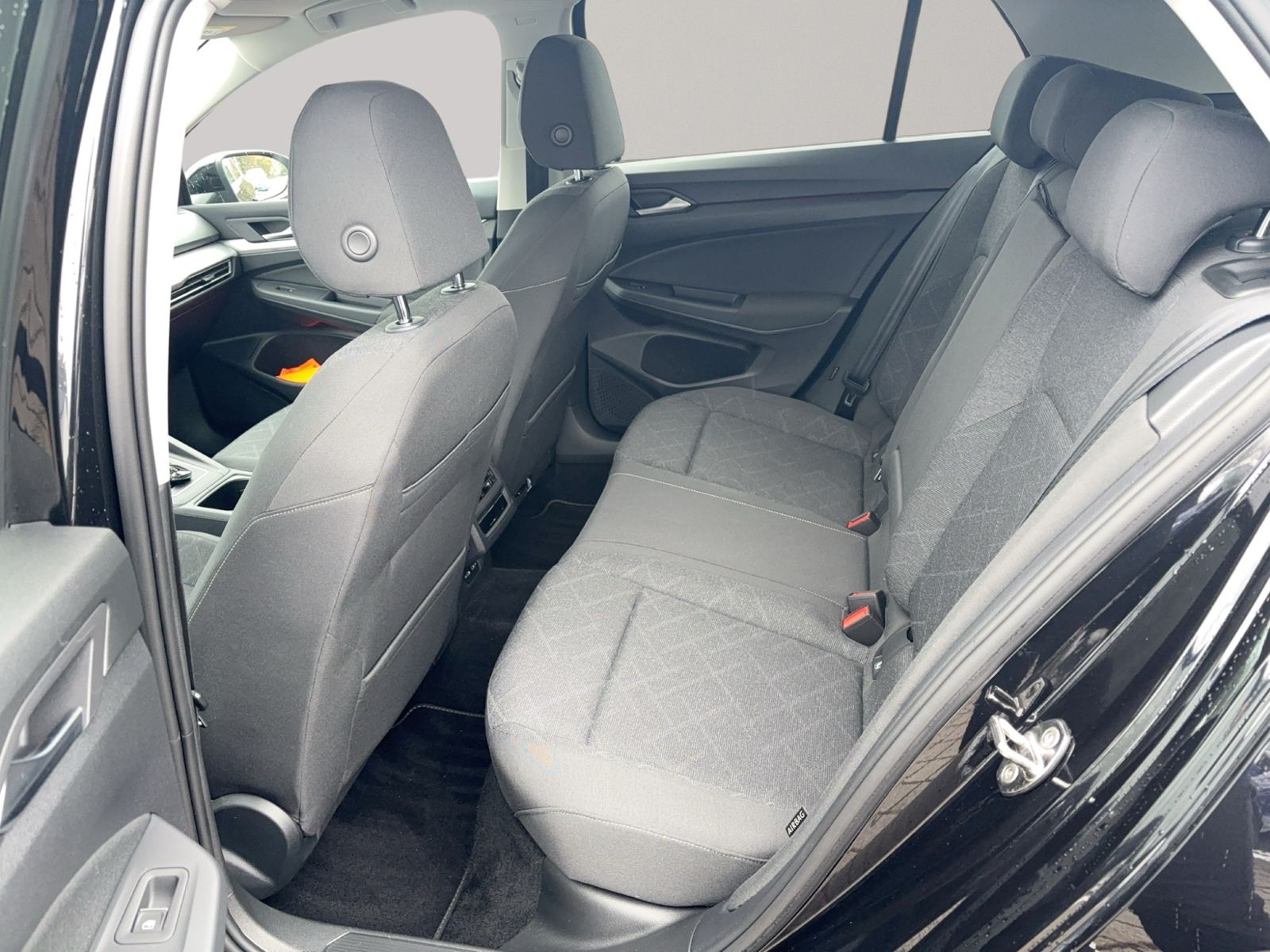 Golf VIII 1.0 eTSI Life IQ.Drive, Massage, LED.,