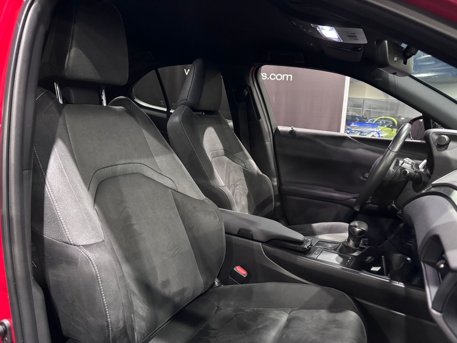 Fahrzeugabbildung Lexus UX 250 h Style RFK LED CarPlay