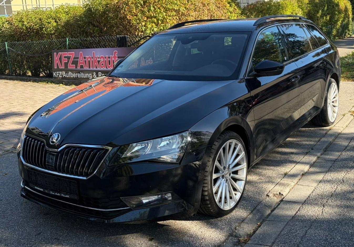 Skoda Superb 2.0 TDI DSG Ambition 4x4/ACC/DAB/CAR PLAY