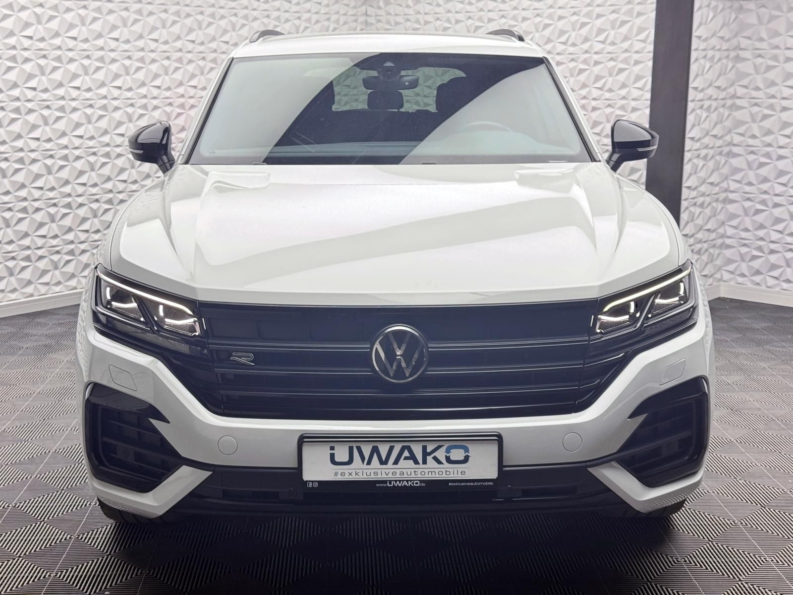 Fahrzeugabbildung Volkswagen 3.0 TDI R-LINE/ALLRADLENK/DYNAUDIO/STANDHZ/AHK/M