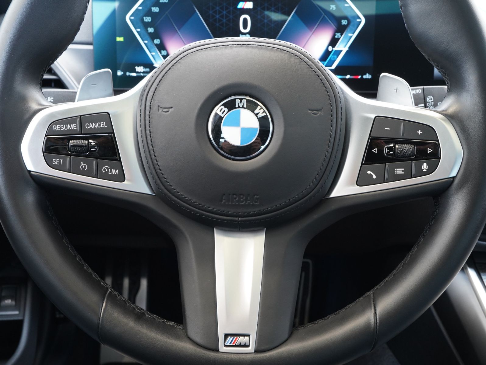 Fahrzeugabbildung BMW 320 i Touring M Sport SHADOW/WIDE/HEADUP/PANO