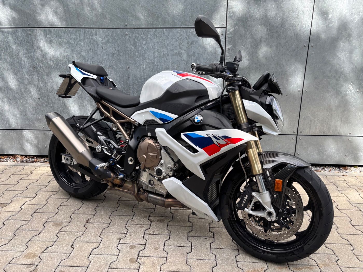 Fahrzeugabbildung BMW S 1000 R M-Paket 4 Pakete Carbon-, Frästeilepake