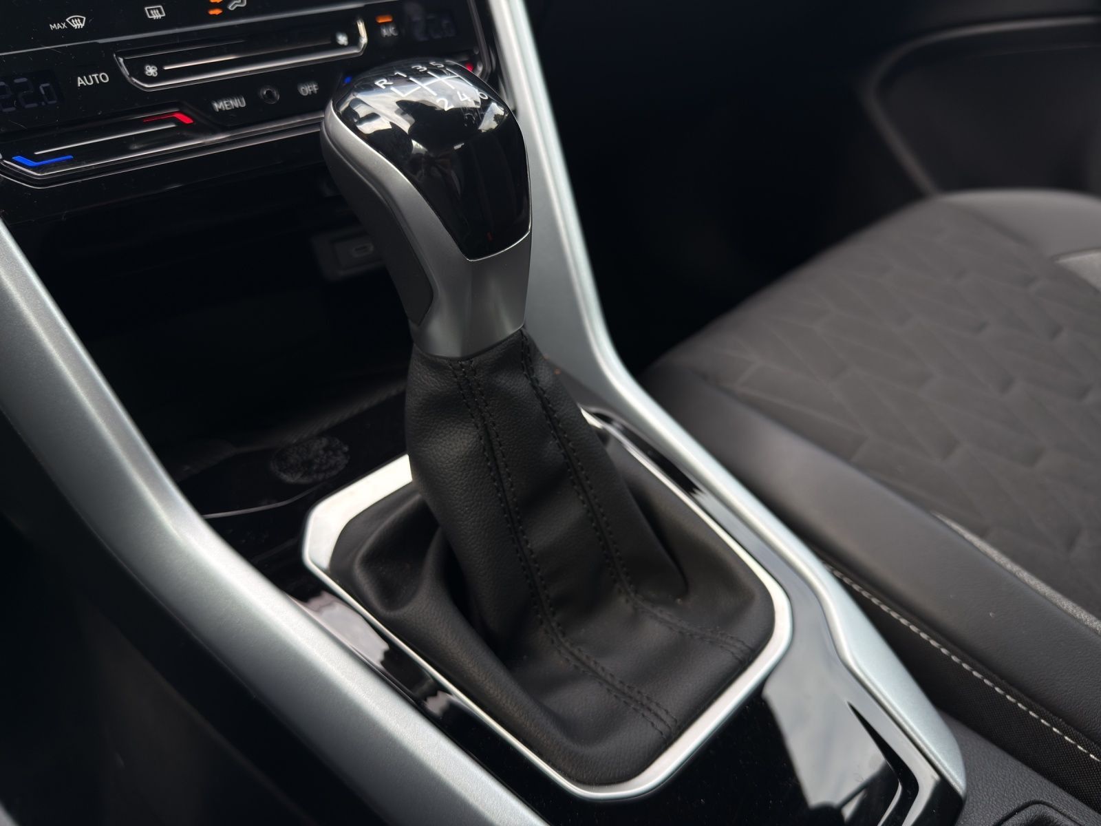 Volkswagen T-Roc - Bild 12