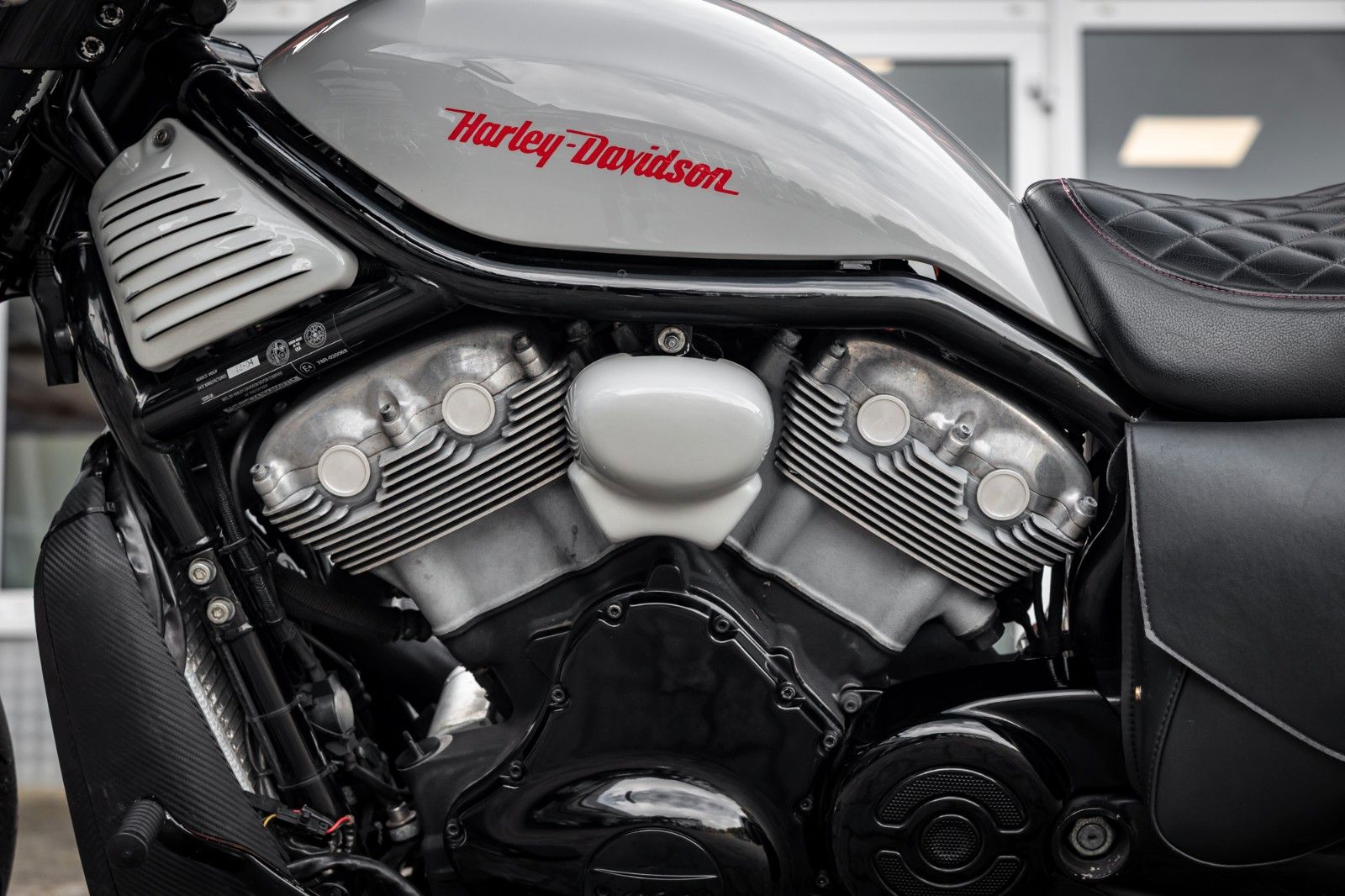 Fahrzeugabbildung Harley-Davidson VRSCR STREET ROD - KESSTECH -