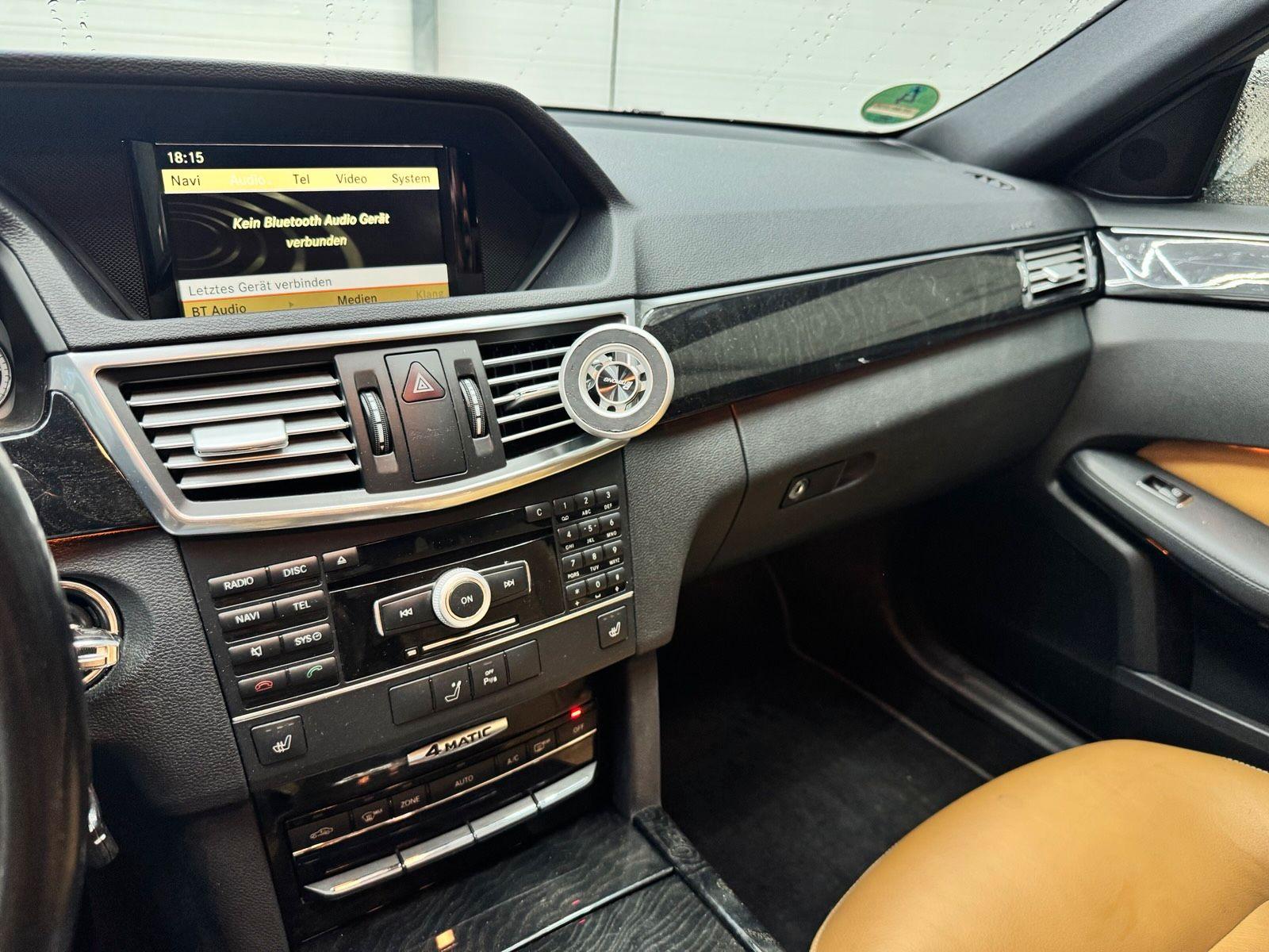 Mercedes-Benz E300 2010 — photo 10