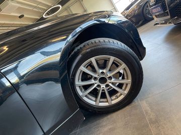 BMW 320i Advantage *NAVI*PDC*MFL*TEMP*