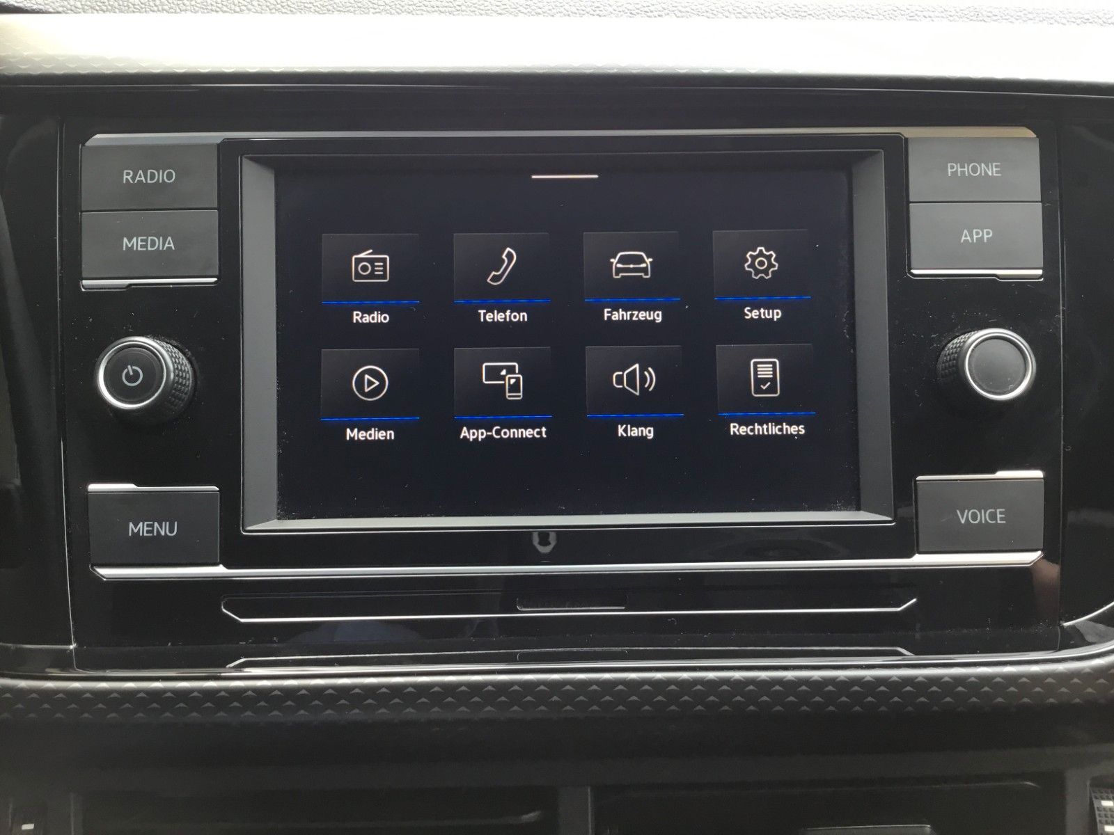 Fahrzeugabbildung Volkswagen T-Cross Life 1.0 TSI DSG+LED+ACC+17"+AppConnect