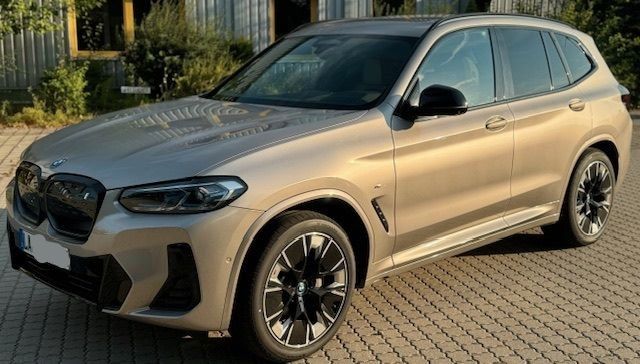 BMW iX3 M Sport Impressive Pano, AHK, Harman Kardon