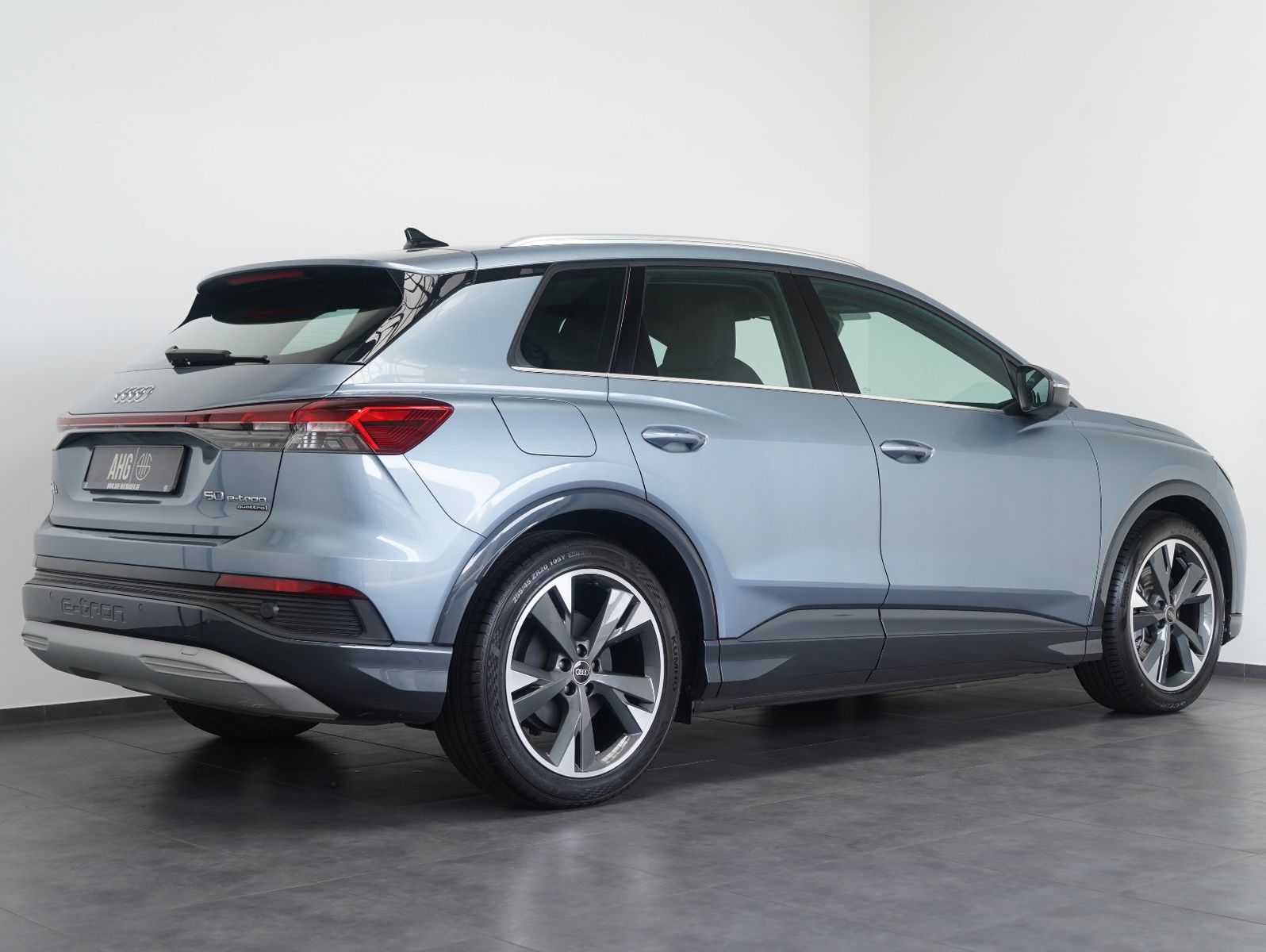 Fahrzeugabbildung Audi Q4 e-tron 50 quattro NAVI/MATRIX/LM20"