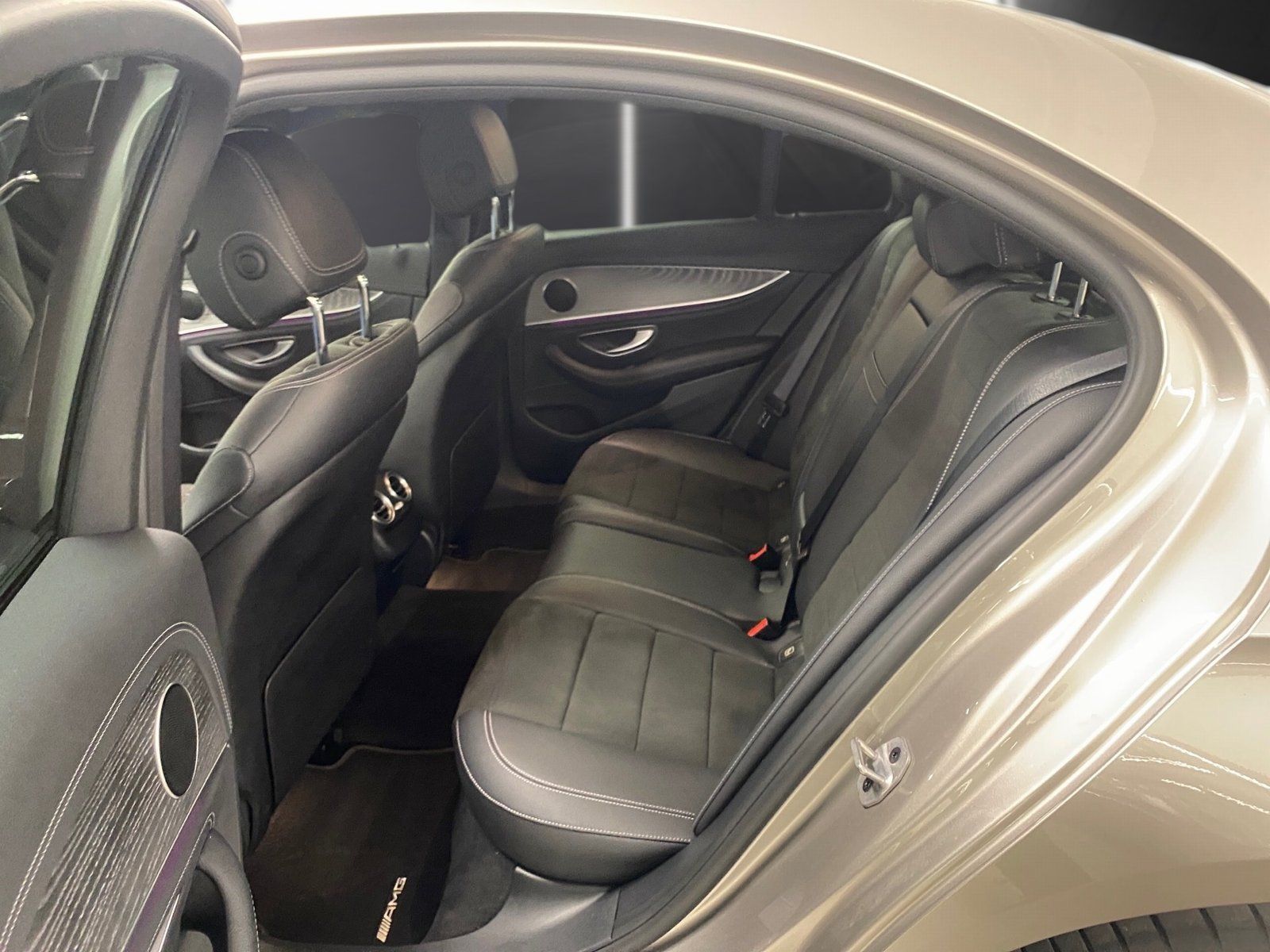Fahrzeugabbildung Mercedes-Benz E 220 d AMG Distronic*360°*Standheizung*Memory*