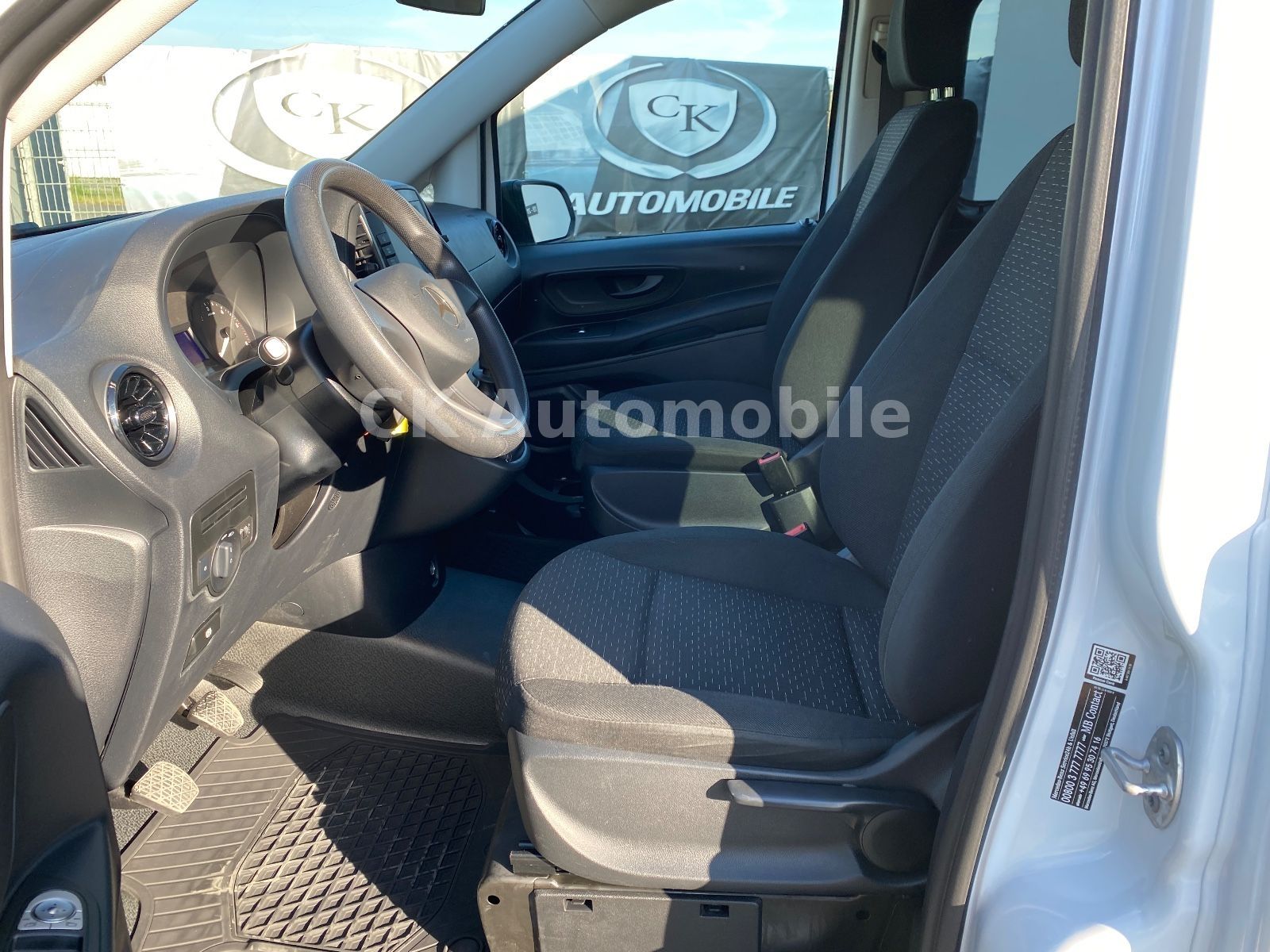 Fahrzeugabbildung Mercedes-Benz Vito Mixto 110CDI Kompakt/5 Sitze/Navi/Klima/AHK