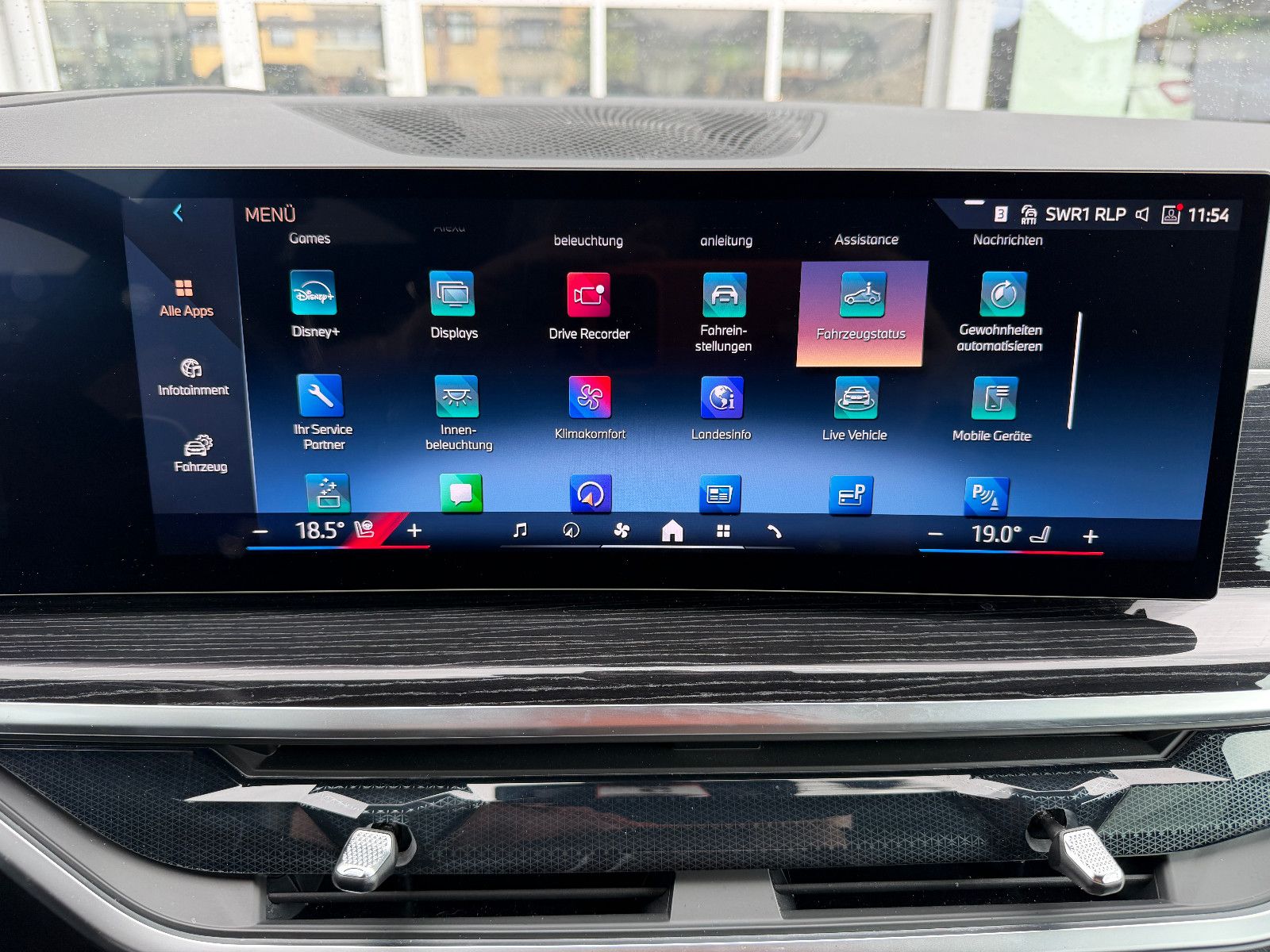 Fahrzeugabbildung BMW X5 30 d xDrive M Sport/HEAD-UP/360°/SOUND/AMBIEN