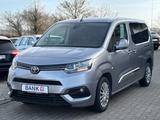 Toyota Proace City Verso LANG AUTOMATIK SHUTTLE 7-SITZE - silberne Toyota PROACE CITY