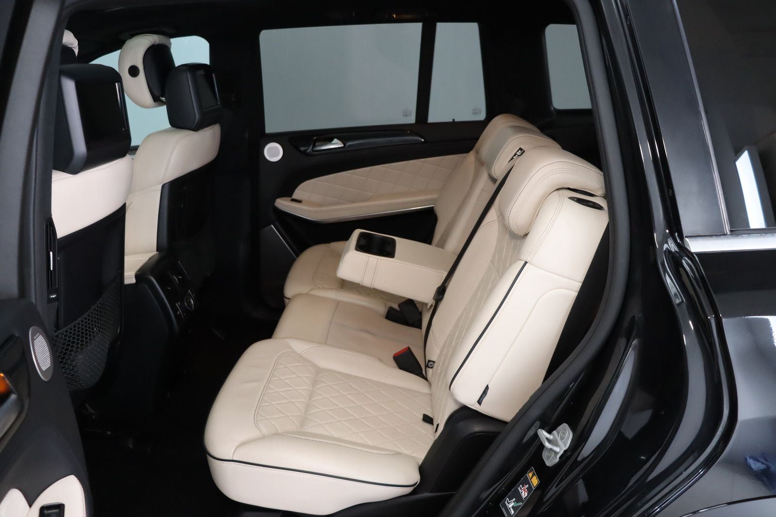 Fahrzeugabbildung Mercedes-Benz GL 350 d 4Matic DIS FOND Desingno Pano * 7. Sitz