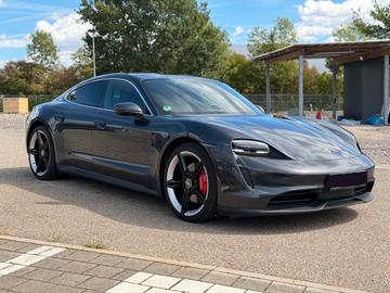صورة 3 لـ 2020 Porsche TAYCAN